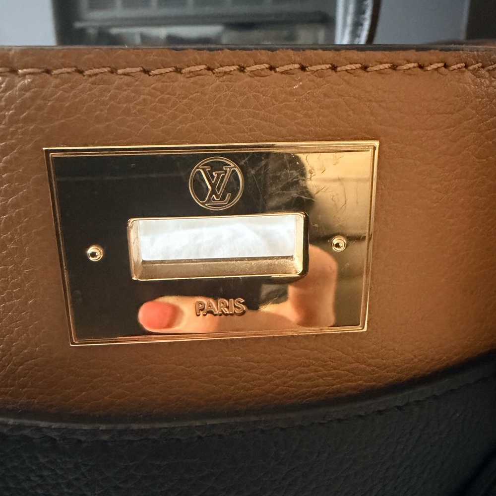 Louis Vuitton Monogram On My Side MM Calfskin Leather Top Handle Bag - Picture 6 of 11
